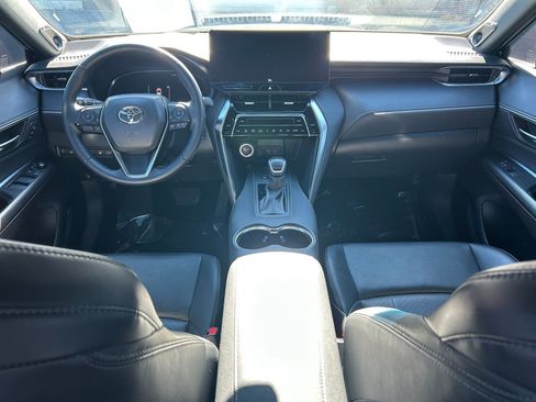 Used 2024 Toyota Venza Limited image 22