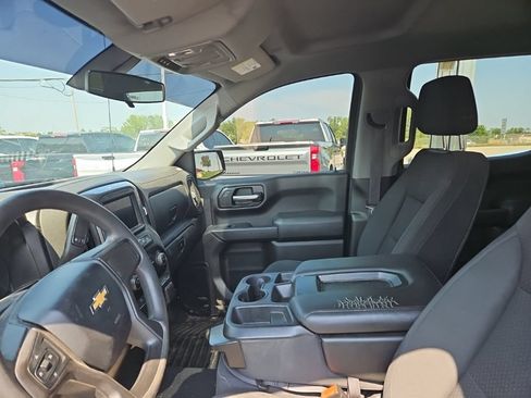 Used 2021 Chevrolet Silverado 1500 Custom AWD/4WD image 12