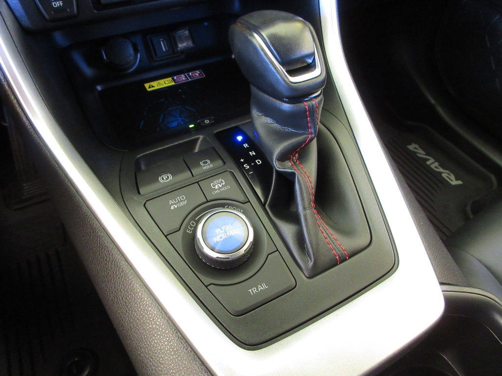 Used 2022 Toyota RAV4 XSE w/ Weather Package AWD/4WD image 21