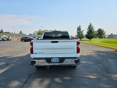 Used 2020 Chevrolet Silverado 1500 LT w/ Remote Start Package image 23