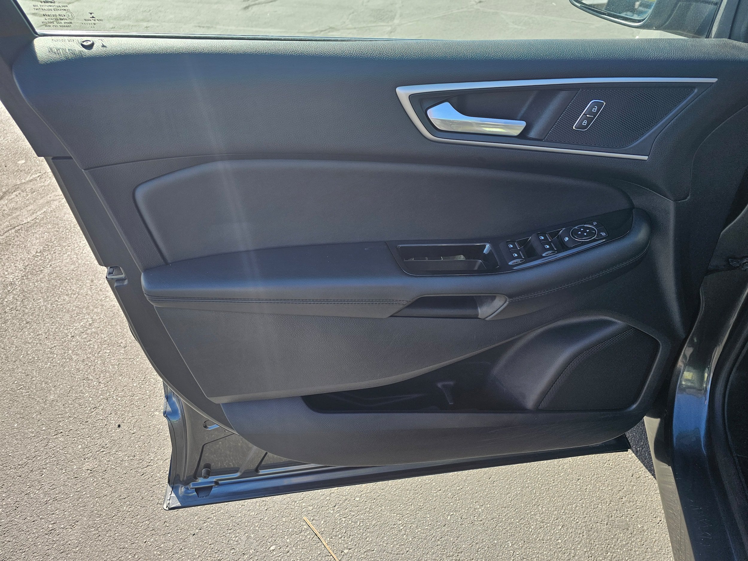 Used 2019 Ford Edge SEL w/ Equipment Group 201A AWD/4WD image 9