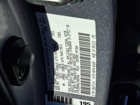 Certified 2020 Toyota Tacoma SR5 AWD/4WD image 34