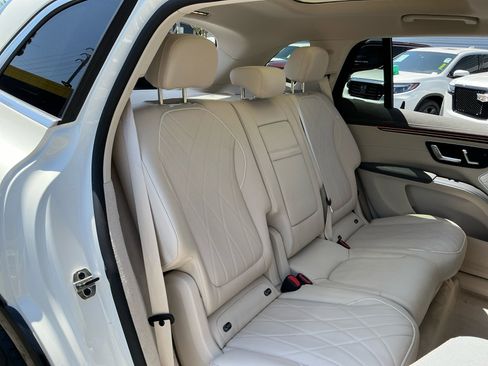 Used 2023 Mercedes-Benz EQS 580 4MATIC SUV image 20