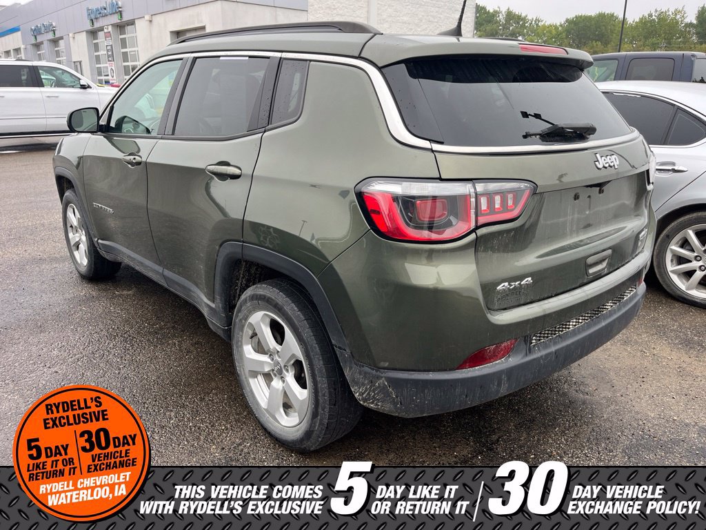 Used 2018 Jeep Compass Latitude w/ Popular Equipment Group AWD/4WD image 3