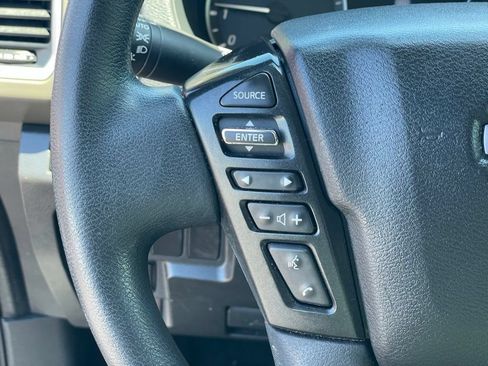 Certified 2024 Nissan Frontier SV AWD/4WD image 17