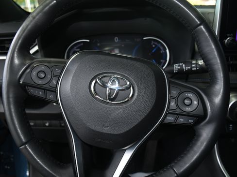 Certified 2024 Toyota RAV4 SE w/ Convenience Package AWD/4WD image 17