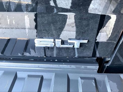 Used 2018 GMC Sierra 1500 SLT w/ SLT Premium Package image 25