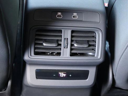 Used 2025 Audi Q5 Premium Plus w/ Premium Plus AWD/4WD image 24