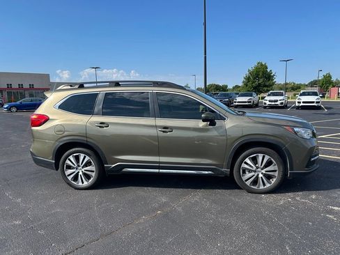 Used 2022 Subaru Ascent Limited AWD/4WD image 8