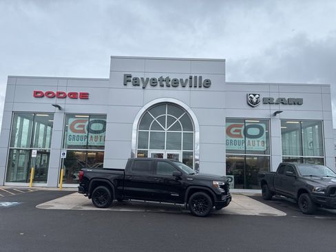 Used 2021 GMC Sierra 1500 Elevation w/ Preferred Package image 2