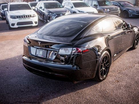 Used 2022 Tesla Model S Plaid image 10