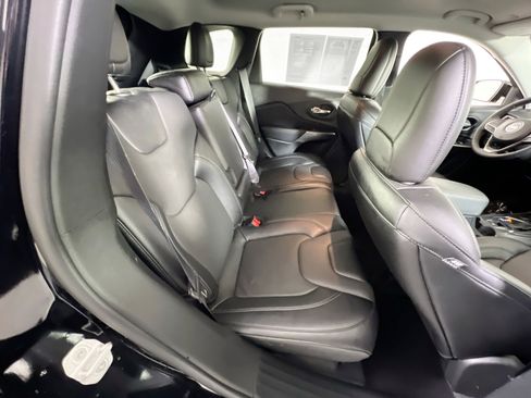 Used 2022 Jeep Cherokee Latitude Lux image 25