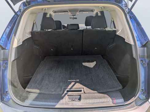 Used 2021 Nissan Rogue S FWD image 12
