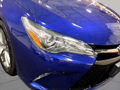 Used 2016 Toyota Camry SE FWD image 28