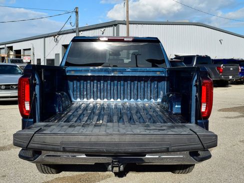Used 2022 GMC Sierra 1500 SLT w/ SLT Convenience Package image 21