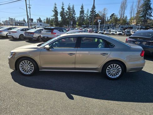 Used 2016 Volkswagen Passat 1.8T SE FWD image 7