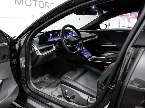 Used 2024 Lucid Air Touring AWD/4WD image 3