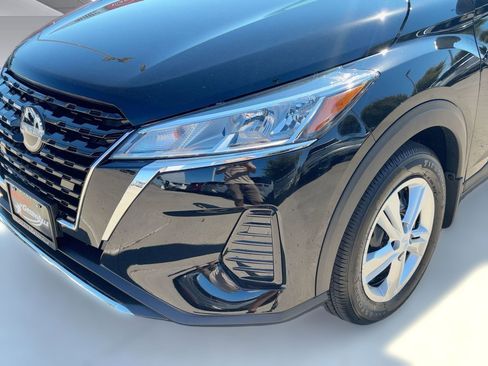 New 2025 Nissan Kicks Play S image 11
