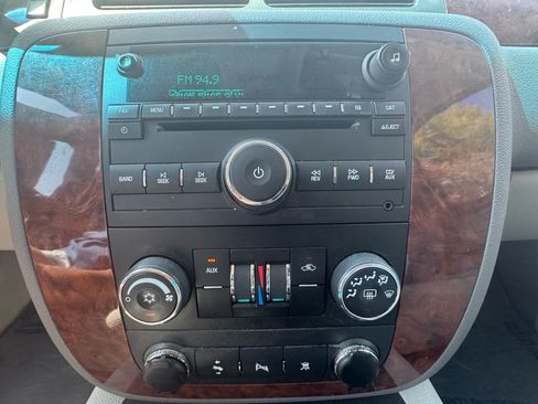 Used 2008 Chevrolet Tahoe LT w/ Convenience Package 1 RWD image 8