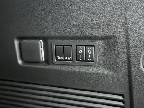 New 2026 Chevrolet Tahoe High Country AWD/4WD image 36