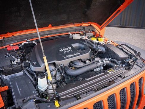 Used 2020 Jeep Wrangler Unlimited Rubicon w/ LED Lighting Group image 34