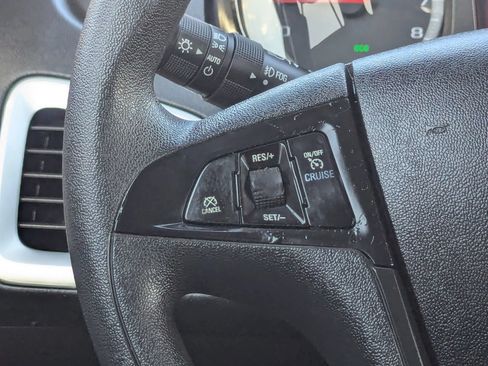 Used 2013 GMC Terrain SLE FWD image 17