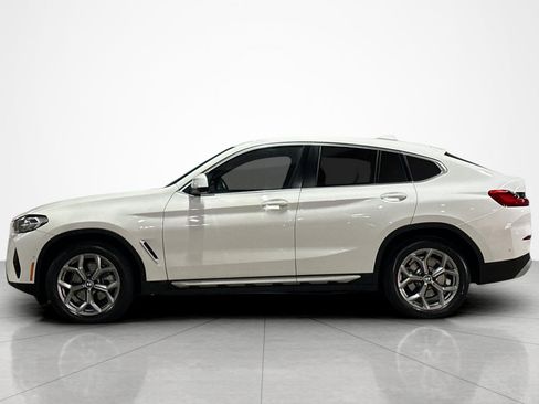 Used 2024 BMW X4 xDrive30i w/ Parking Assistance Package AWD/4WD image 2