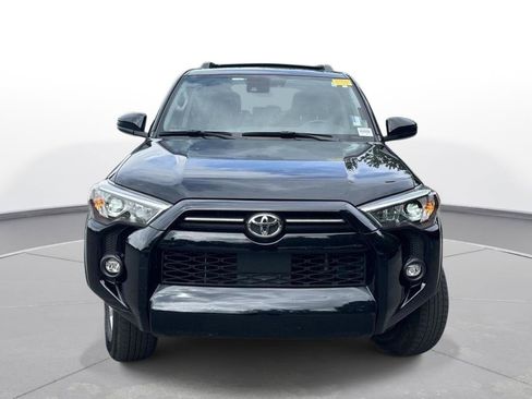 Certified 2024 Toyota 4Runner SR5 AWD/4WD image 3