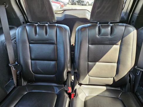 Used 2011 Ford Explorer XLT w/ 202A Rapid Spec Order Code AWD/4WD image 18