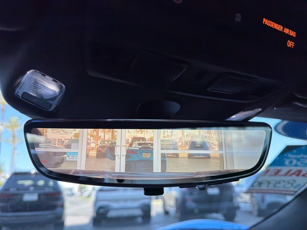 Used 2023 Chevrolet Corvette Stingray Premium Conv w/ Z51 Performance Package RWD image 14