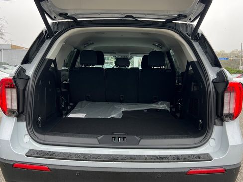 New 2026 Ford Explorer Active image 12