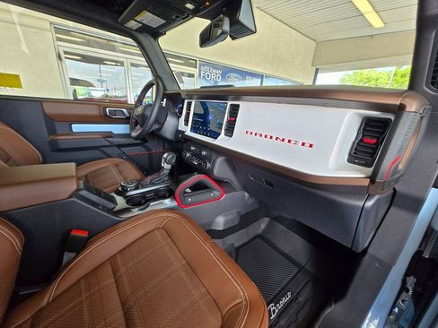 New 2024 Ford Bronco Heritage Edition image 23
