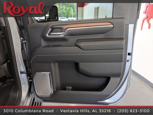 Used 2024 GMC Sierra 2500 Denali w/ Denali Reserve Package AWD/4WD image 9