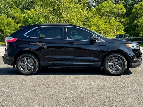 Certified 2022 Ford Edge SEL w/ Sport Appearance Package AWD/4WD image 2