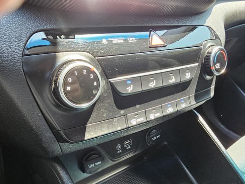 Used 2020 Hyundai Tucson SE w/ Cargo Package image 18