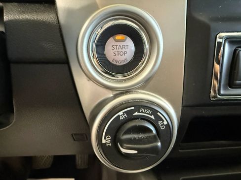 Used 2019 Nissan Titan PRO-4X AWD/4WD image 18