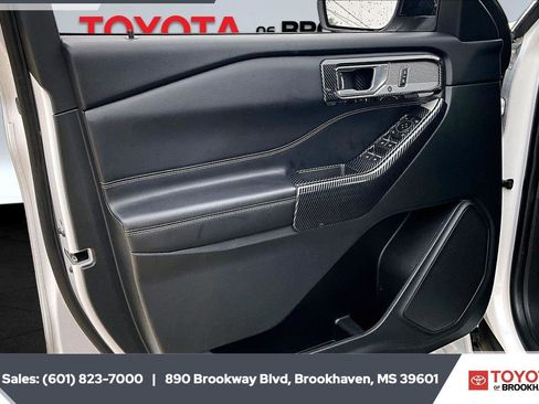 Used 2022 Ford Explorer Limited AWD/4WD image 19