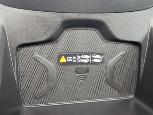 Used 2020 Chevrolet Colorado ZR2 image 39
