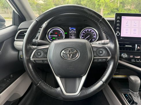 Used 2021 Toyota Camry LE w/ Cold Weather Package FWD image 14