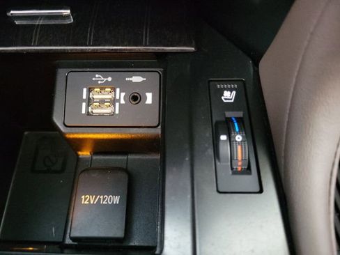 Used 2022 Lexus GX 460 Premium image 9