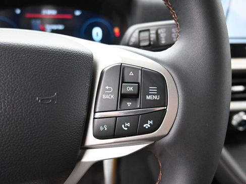 New 2025 Ford Explorer Active image 18