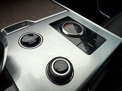 Used 2023 Land Rover Range Rover SE image 28