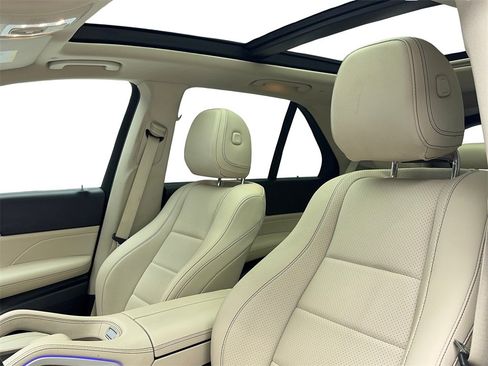 Used 2022 Mercedes-Benz GLE 350 4MATIC w/ AMG Line Exterior image 37