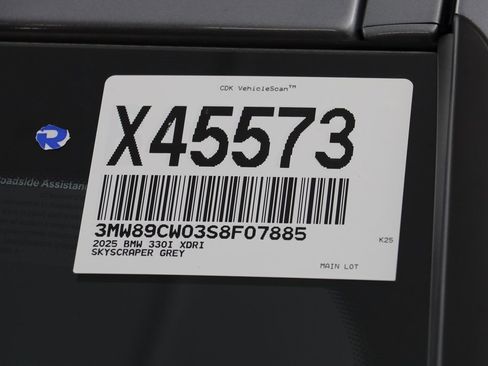 Certified 2025 BMW 330i xDrive Sedan w/ M Sport Package image 25