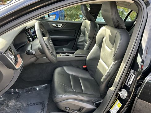 Used 2024 Volvo S60 B5 Plus image 11