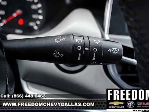 Used 2025 Jeep Compass Limited image 31