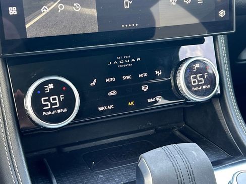 Used 2024 Jaguar F-PACE R-Dynamic S image 40