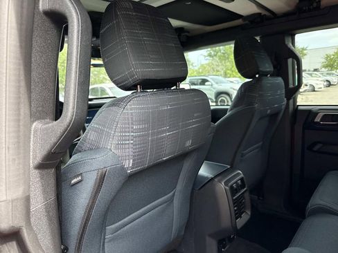 Used 2025 Ford Bronco Heritage Edition AWD/4WD image 15
