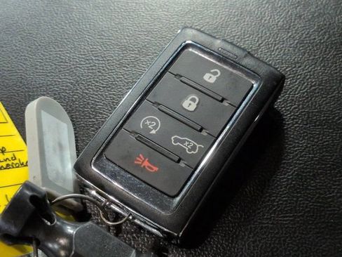 Used 2024 Jeep Grand Cherokee Limited w/ Black Appearance Package AWD/4WD image 26