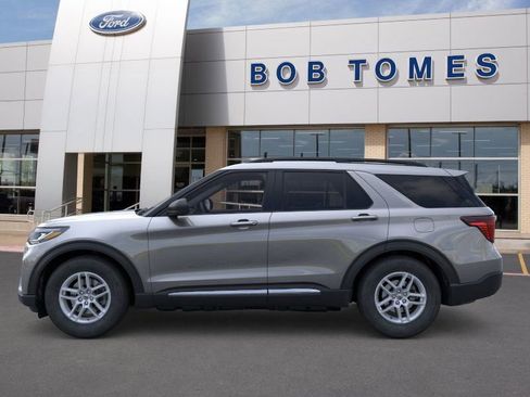 New 2025 Ford Explorer Active image 3